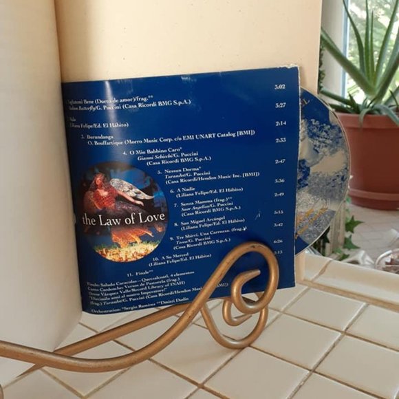 *SOLD/Other Online Site Vintage Book & CD Laura Esquivel, The Law of Love - Picture 2 of 2